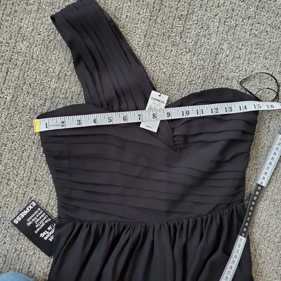 Express one shoulder black dress with pleats, size 2 - Picture 13 of 13